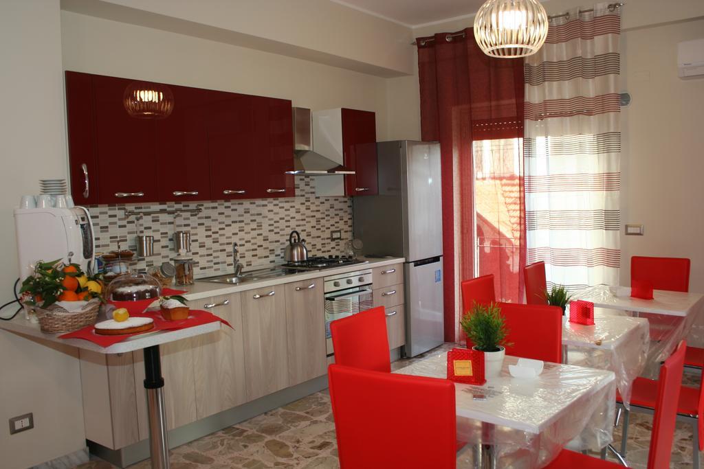 Gallery B&B Милаццо Экстерьер фото